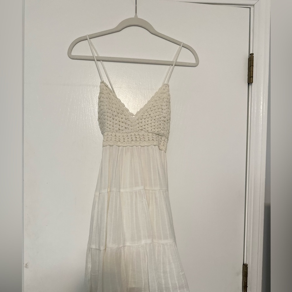 NWOT Aerie Crochet Flowy Dress Size Small!!